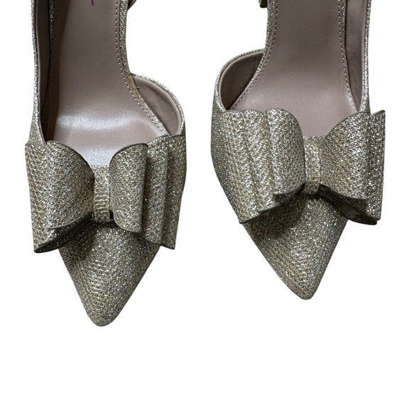 Betsey Johnson high gold heels with bow 9.5 - Picture 2 of 9